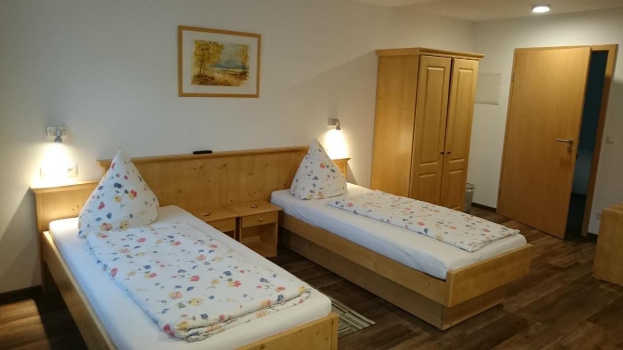 Muehldorfer Hof Otel Altötting Oda fotoğraf