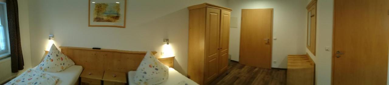 Muehldorfer Hof Otel Altötting Oda fotoğraf